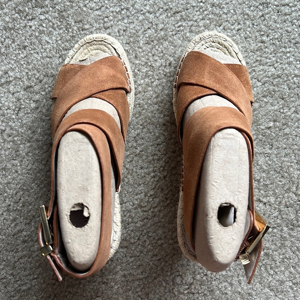KENNETH COLE Cognac platform espadrilles size 6